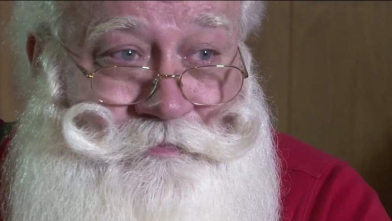 The Knoxville Santa Grants A Final Wish To 5-Year-Old Boy
