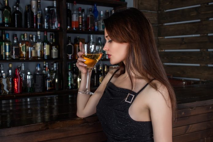 Woman drinking at bar, funny jokes, funny joke of the day