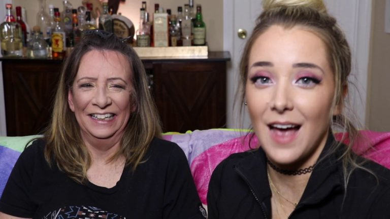 Doing My Mom’s Makeup – Jenna Marbles