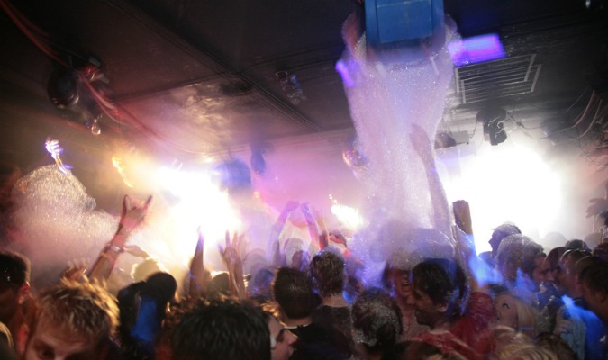 How To Make Foam, How To Make, Foam, Foam Party, Soap, Funny Articles