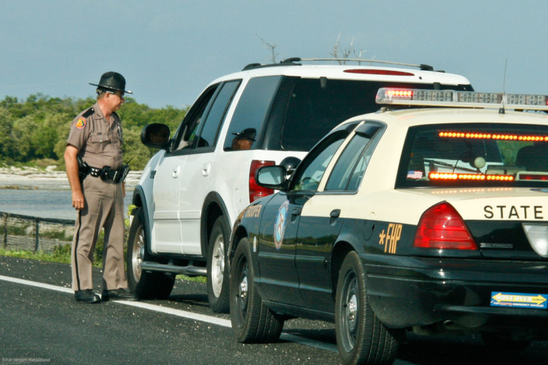 pulled over by state trooper Funny Joke of the Day, funny jokes, best jokes, cop jokes