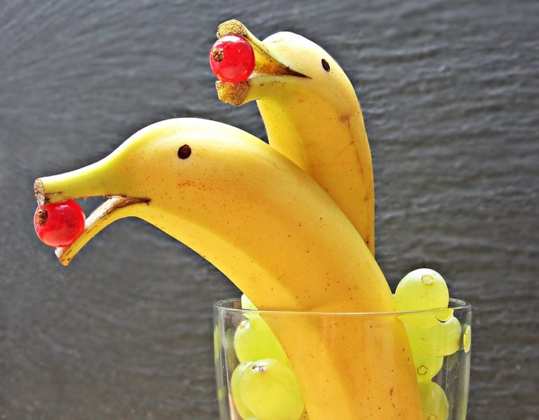 Banana Carving, Thai Fruit Carving, Cool Pictures, Food Art